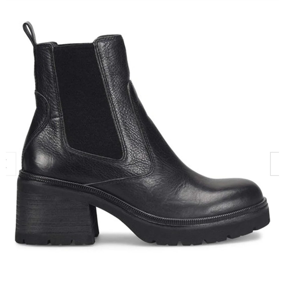 Sofft Jordie Chelsea Boots Lug Sole Black Leather Size 10 NWOB Chic Waterproof